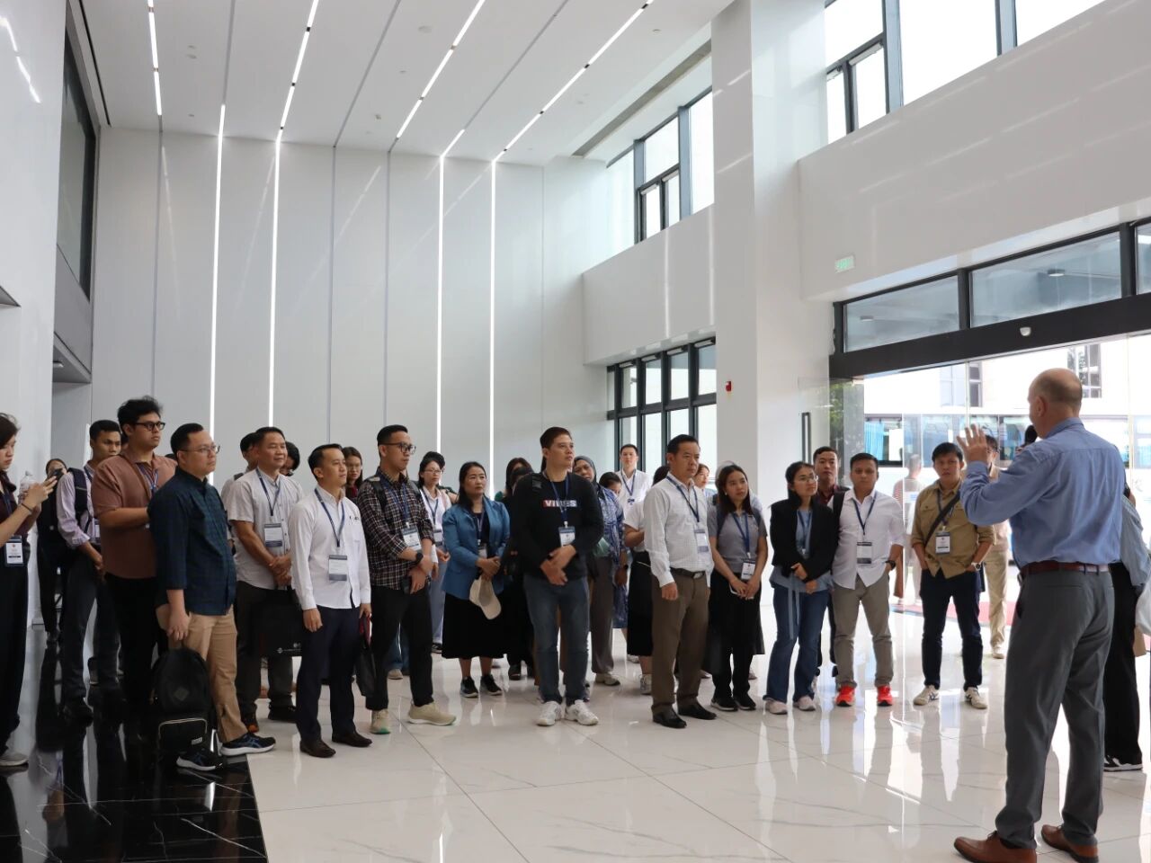 東盟自貿(mào)協(xié)定升級綠色貿(mào)易研修班到訪嘉戎技術(shù) 東盟自貿(mào)協(xié)定升級綠色貿(mào)易研修班到訪嘉戎技術(shù)